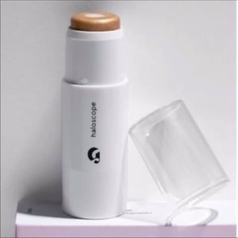 Glossier highlighter